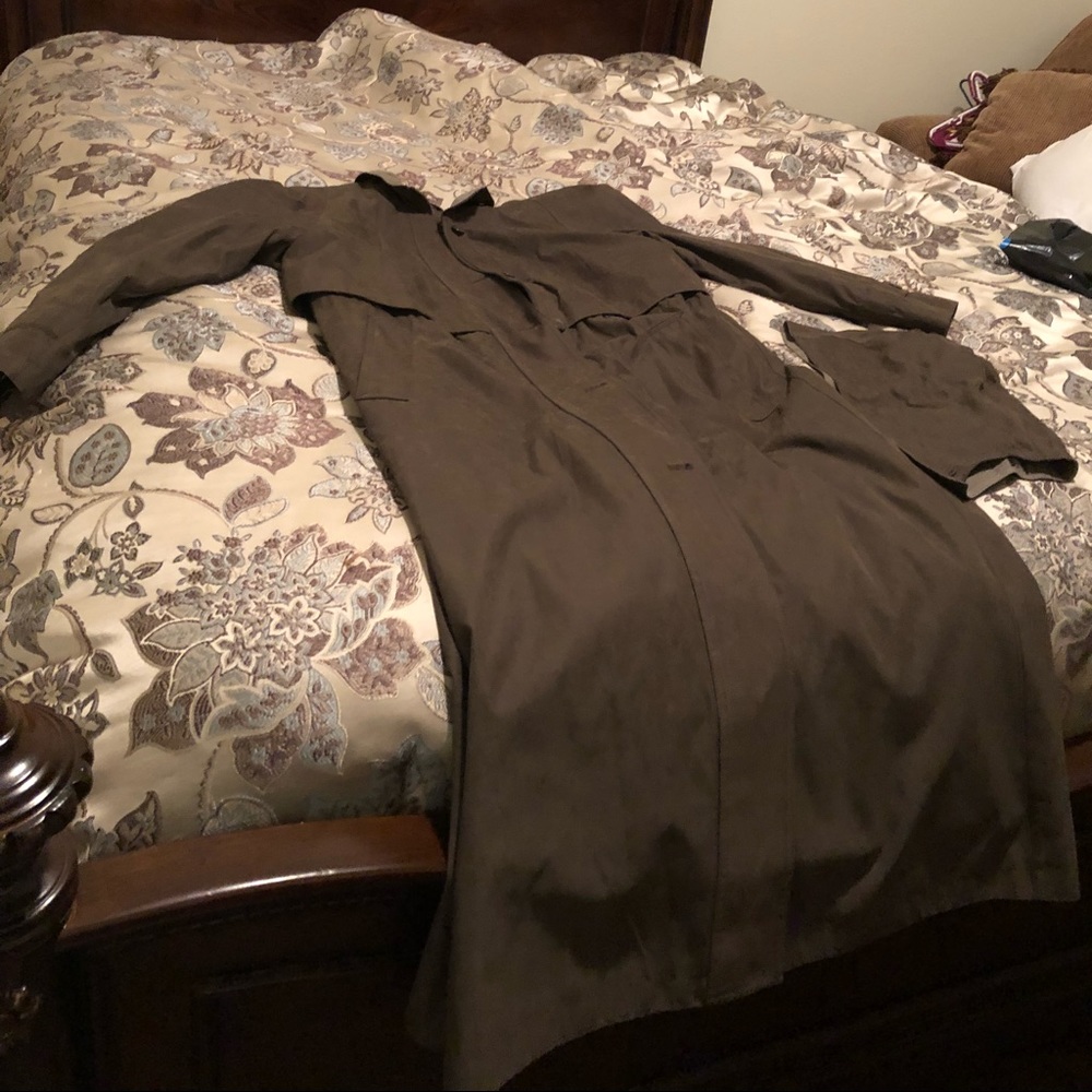 Long, brown coat/duster